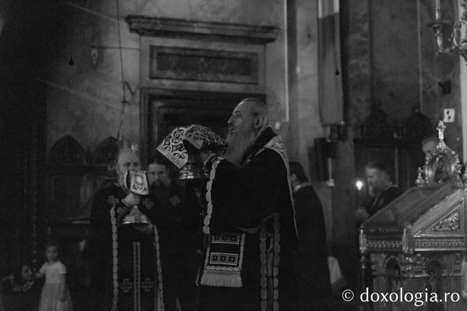 La înjumătățirea Postului IPS Teofan a săvârșit Liturghia Darurilor la Catedrala Mitropolitană din Iași / Foto: Mihail Vrăjitoru