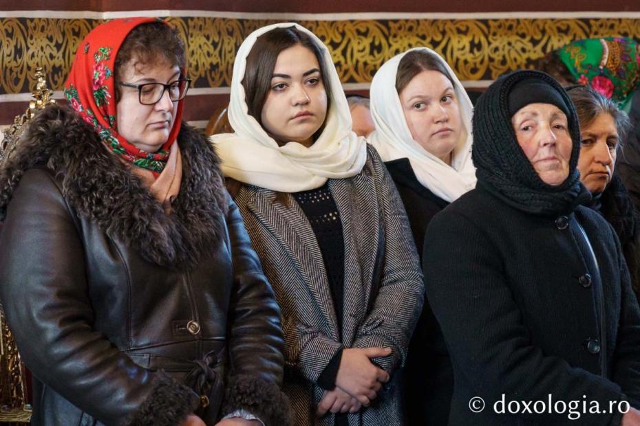 Slujire arhierească la Capela „Sfântul Spiridon” din cadrul Căminului de bătrâni Leorda / Foto: Mihail Vrăjitoru