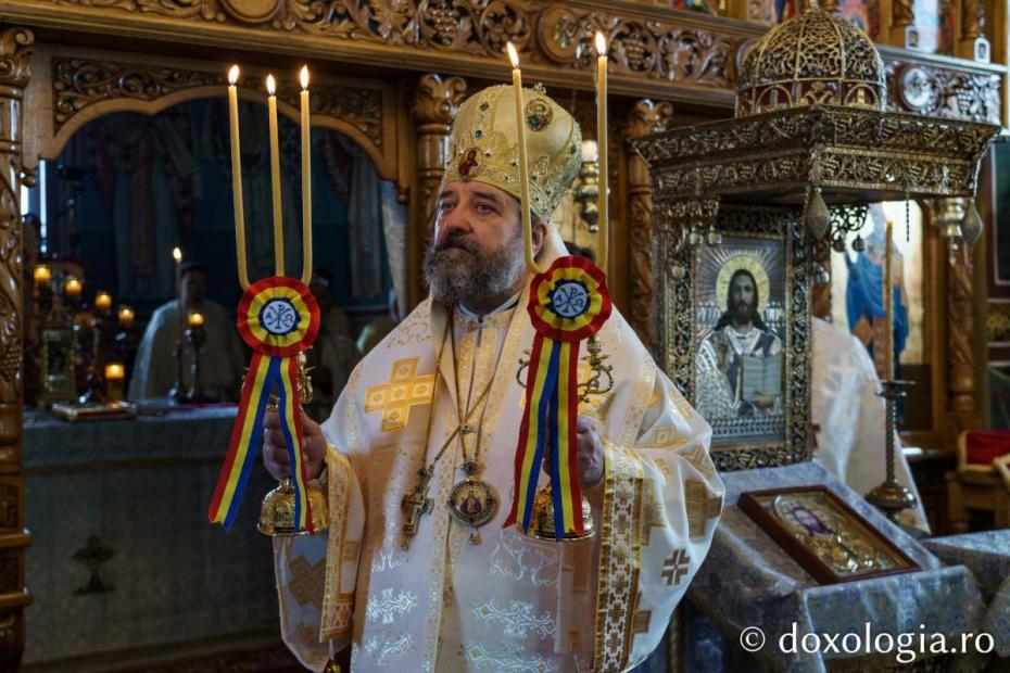 Slujire arhierească la Capela „Sfântul Spiridon” din cadrul Căminului de bătrâni Leorda / Foto: Mihail Vrăjitoru